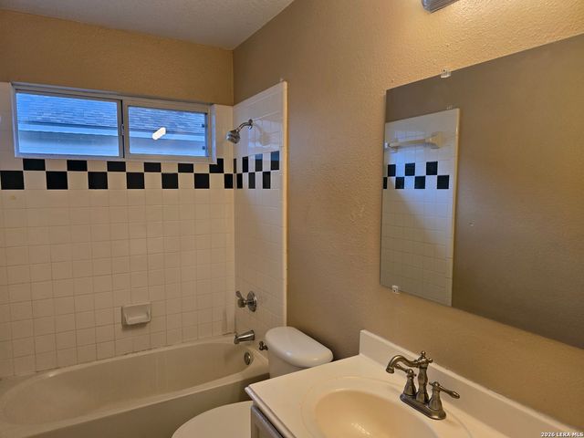 8230 Coppergate, Converse, TX 78109