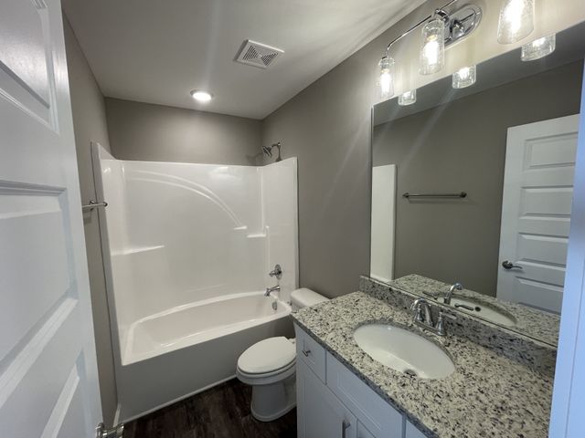 2215 Barringer Ln, Murfreesboro, TN 37128