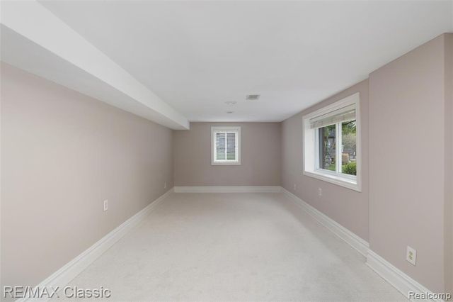 804 Bonita Drive, White Lake, MI 48383