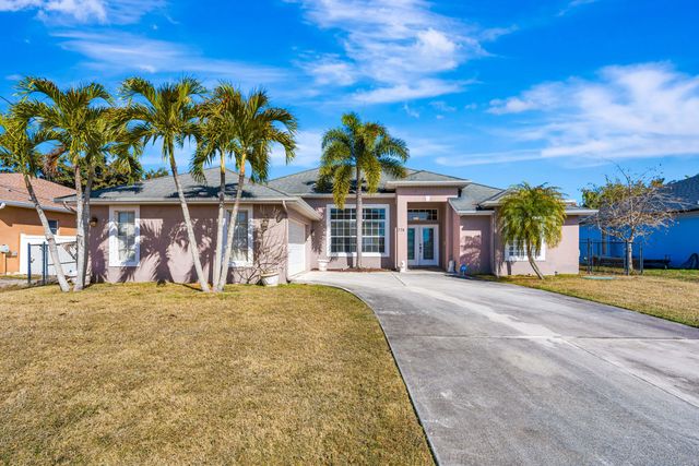 374 SW Kestor Drive, Port St. Lucie, Port St Lucie, FL 34953