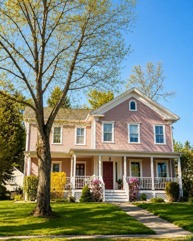 28 Simmons Street, Millerton, NY 12546