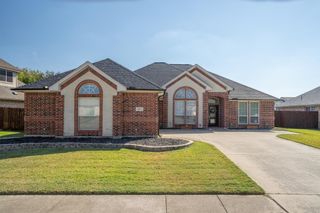 8417 Emerald Circle, North Richland Hills, TX 76180