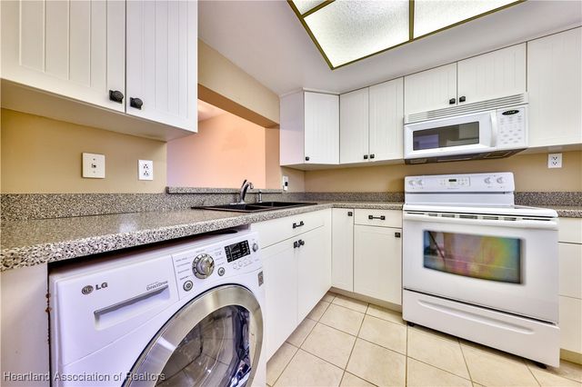 2131 Lakeview Drive 508, Sebring, FL 33870