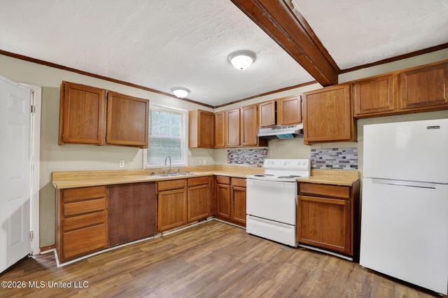 617 Woodbury Road, Jackson, MS 39206