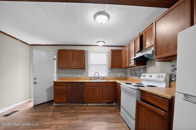617 Woodbury Road, Jackson, MS 39206