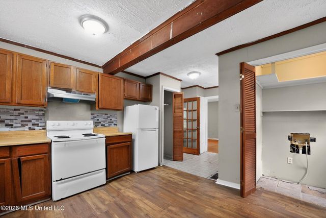 617 Woodbury Road, Jackson, MS 39206