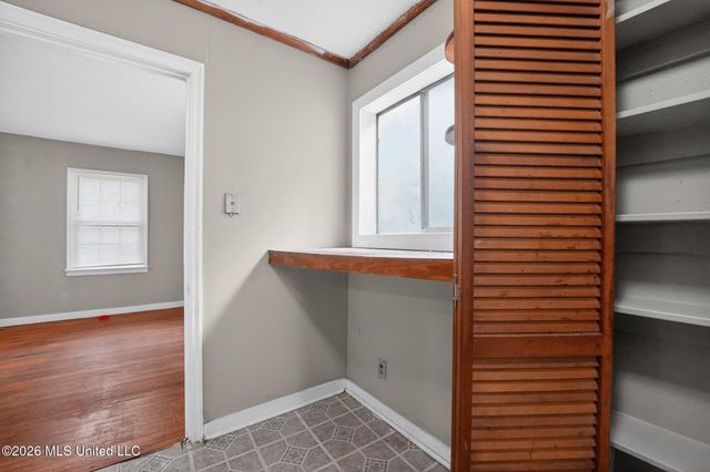 617 Woodbury Road, Jackson, MS 39206