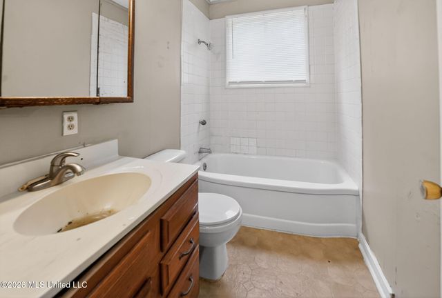 617 Woodbury Road, Jackson, MS 39206