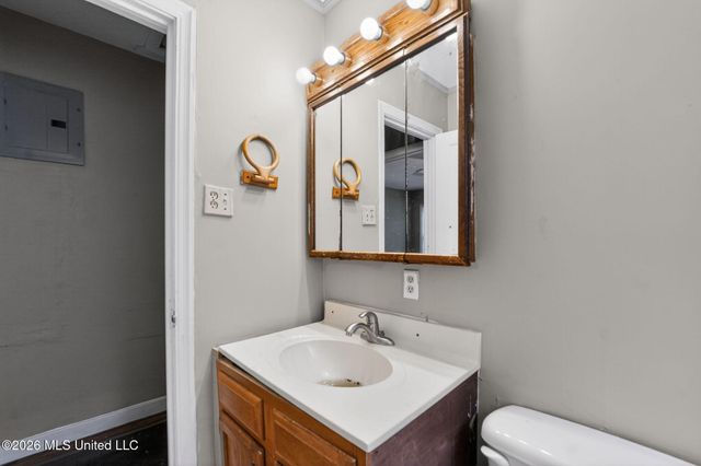 617 Woodbury Road, Jackson, MS 39206