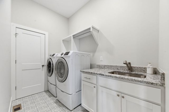 4724 N Elk Creek Dr, Wichita, KS 67226