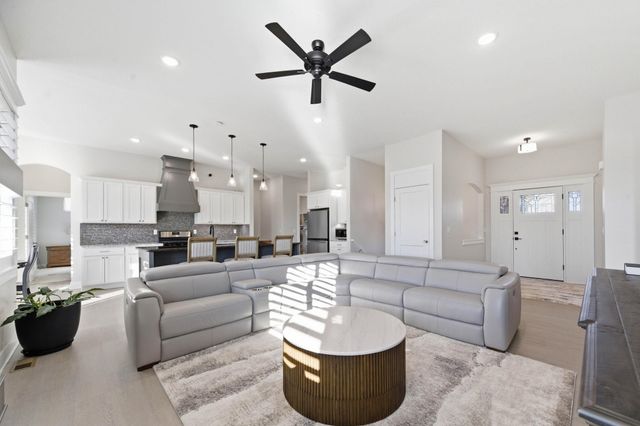 4724 N Elk Creek Dr, Wichita, KS 67226