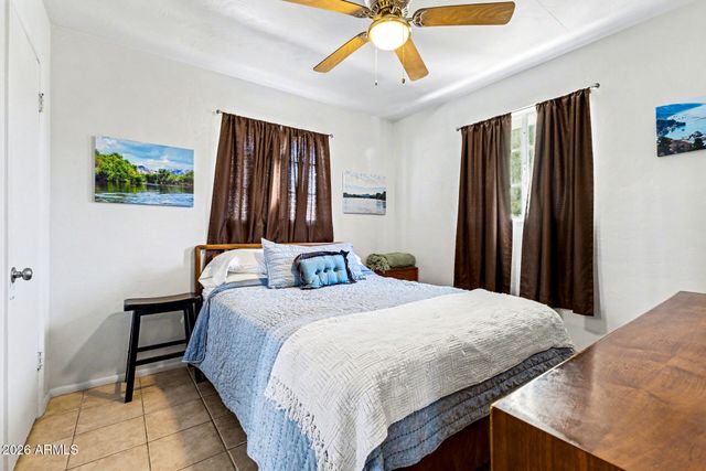 5225 N 8TH Place, Phoenix, AZ 85014