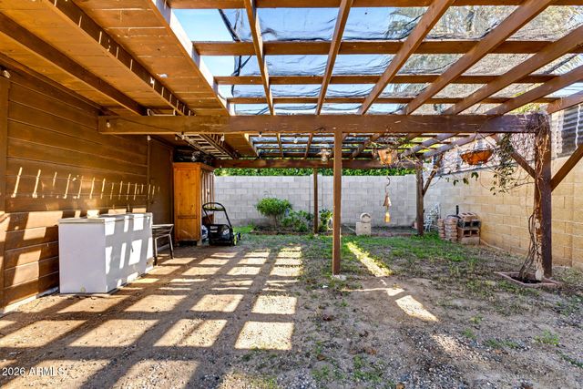 5225 N 8TH Place, Phoenix, AZ 85014