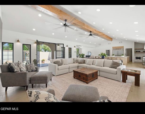 704 YORKSHIRE Court, El Paso, TX 79922