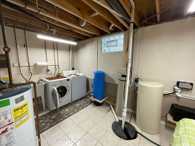 6845 S Ainger Road, Olivet, MI 49076