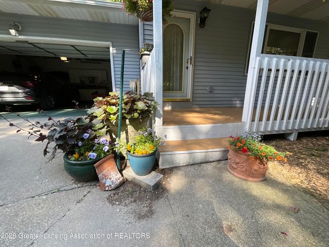 6845 S Ainger Road, Olivet, MI 49076