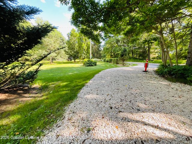 6845 S Ainger Road, Olivet, MI 49076