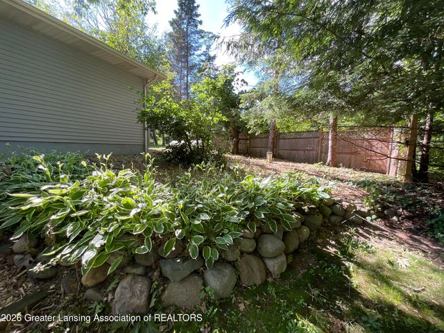 6845 S Ainger Road, Olivet, MI 49076