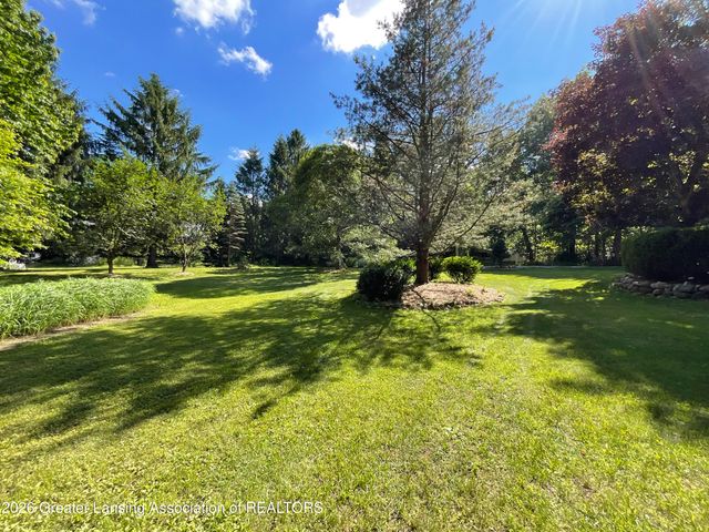 6845 S Ainger Road, Olivet, MI 49076