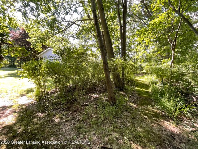 6845 S Ainger Road, Olivet, MI 49076