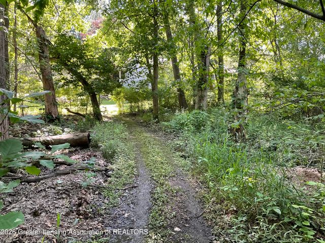 6845 S Ainger Road, Olivet, MI 49076