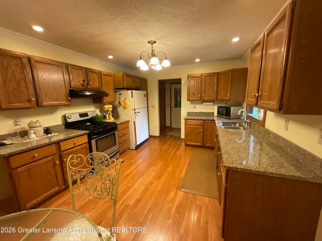 6845 S Ainger Road, Olivet, MI 49076