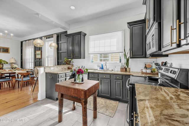 1414 Dock Street, Wilmington, NC 28401