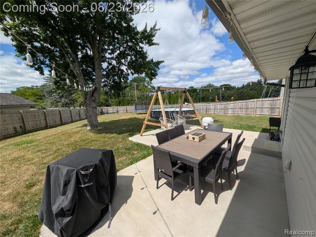 9004 Del Rio Drive, Grand Blanc, MI 48439