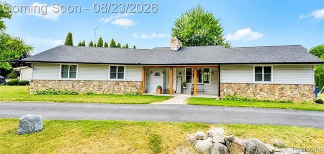 9004 Del Rio Drive, Grand Blanc, MI 48439
