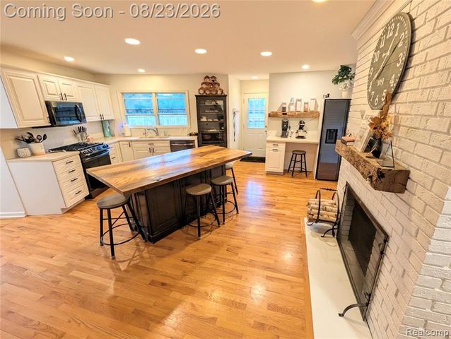 9004 Del Rio Drive, Grand Blanc, MI 48439