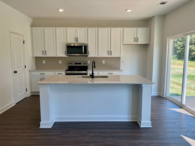 2392 Beverly Gail Rd, Pleasant View, TN 37146