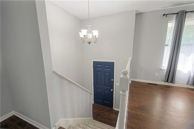 8904 NE 72nd Street, Kansas City, MO 64158