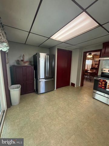 131 MAPLE AVE, Cedarville, NJ 08311