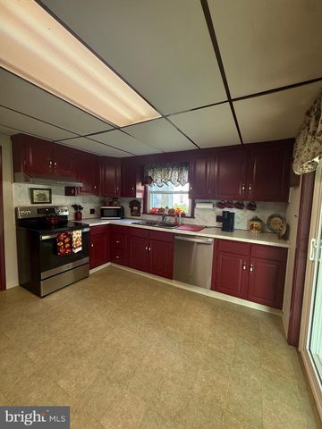 131 MAPLE AVE, Cedarville, NJ 08311