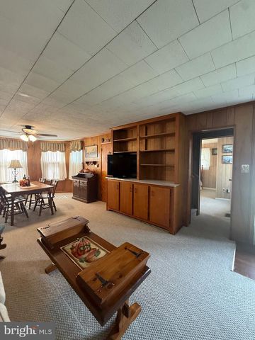131 MAPLE AVE, Cedarville, NJ 08311