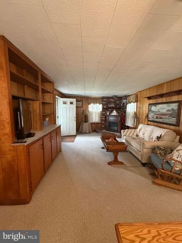 131 MAPLE AVE, Cedarville, NJ 08311