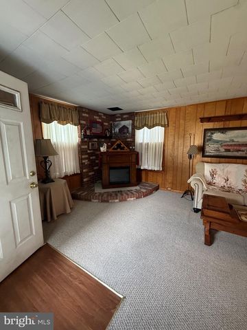 131 MAPLE AVE, Cedarville, NJ 08311