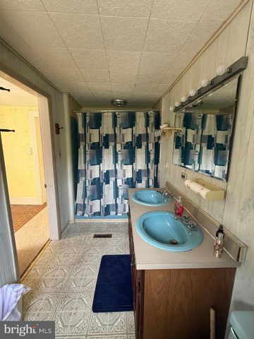 131 MAPLE AVE, Cedarville, NJ 08311