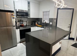 18306 NW 68th Avenue A, Hialeah, FL 33015