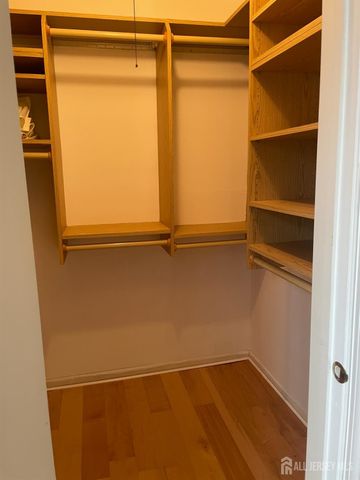 18 Pond View Drive, Plainsboro, NJ 08536