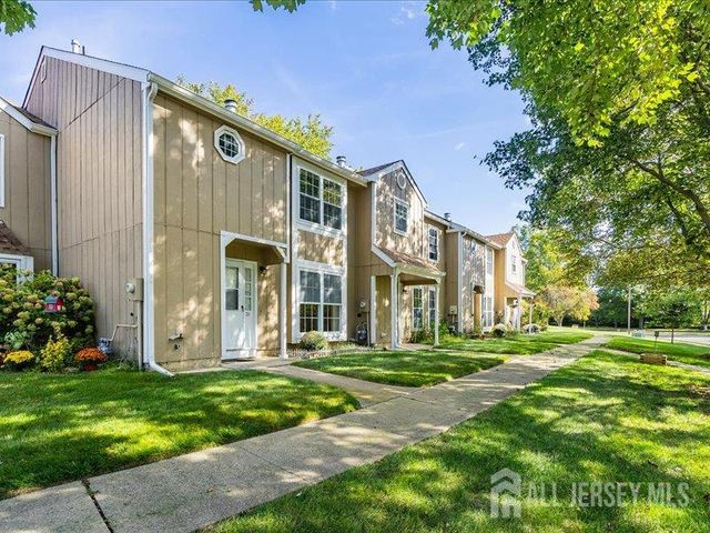 18 Pond View Drive, Plainsboro, NJ 08536