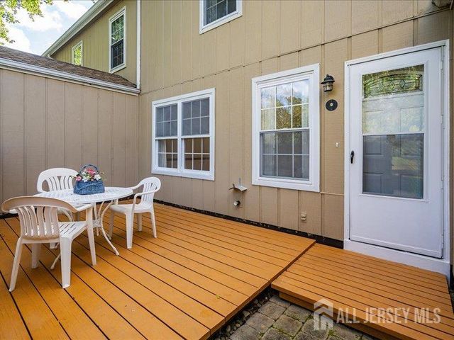 18 Pond View Drive, Plainsboro, NJ 08536