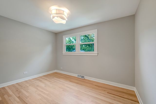 1030 71st Street, Darien, IL 60561
