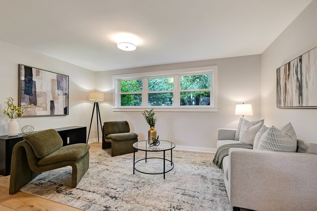 1030 71st Street, Darien, IL 60561