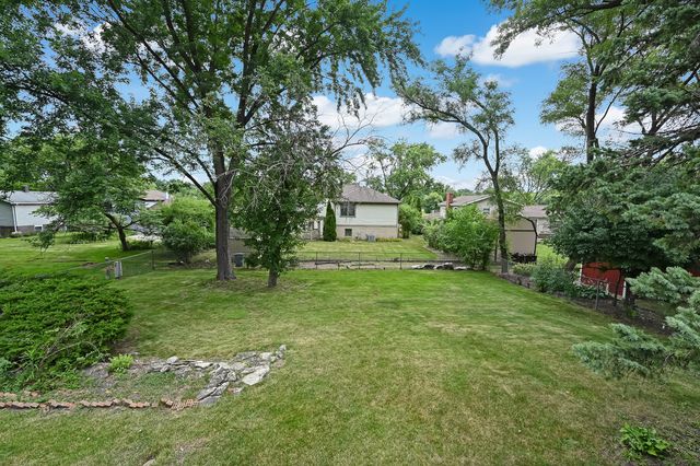1030 71st Street, Darien, IL 60561