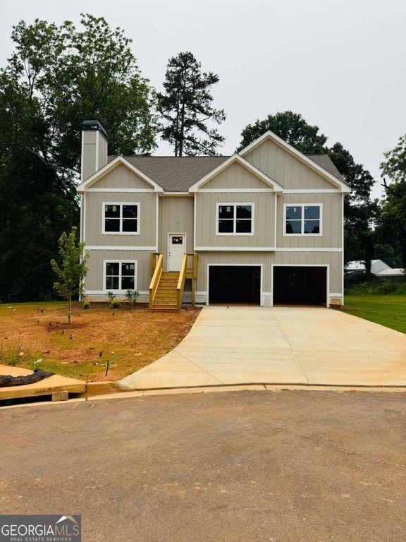 129 Crane Street, Maysville, GA 30558