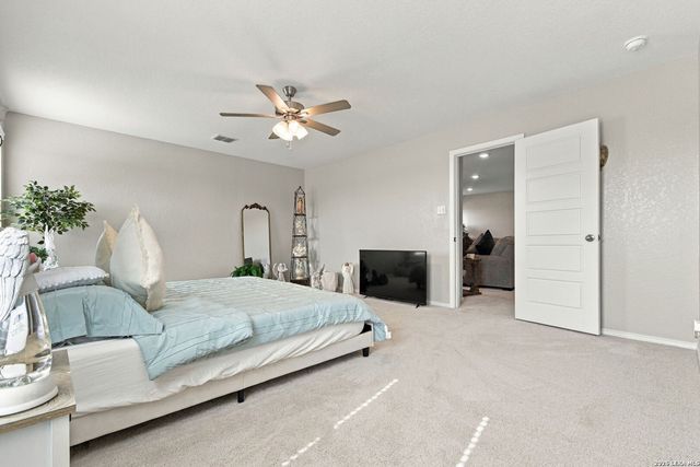 8650 EAGLE HILL MDW, San Antonio, TX 78222