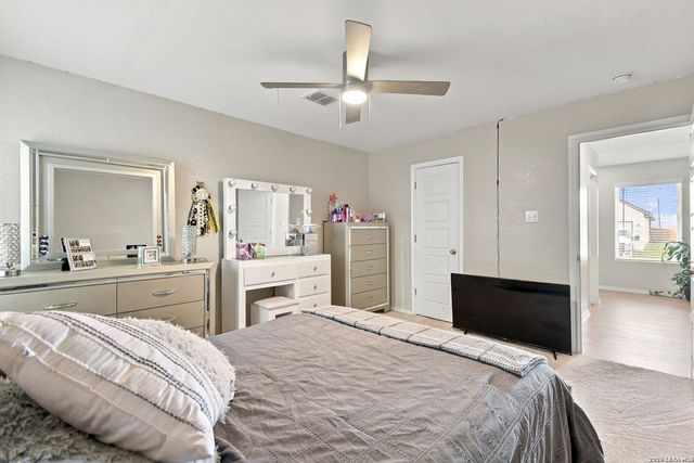 8650 EAGLE HILL MDW, San Antonio, TX 78222