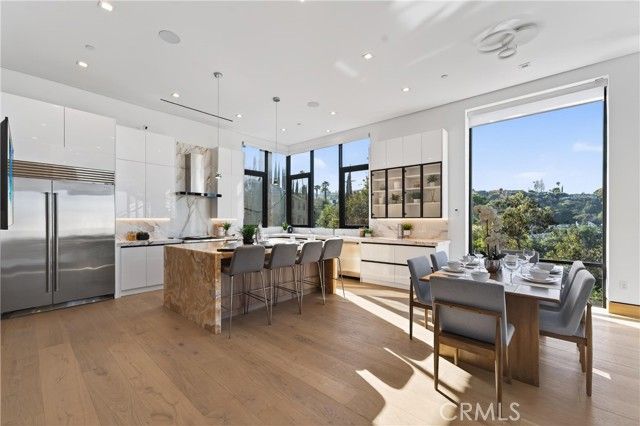 4016 Oakfield dr, Sherman Oaks, CA 91423