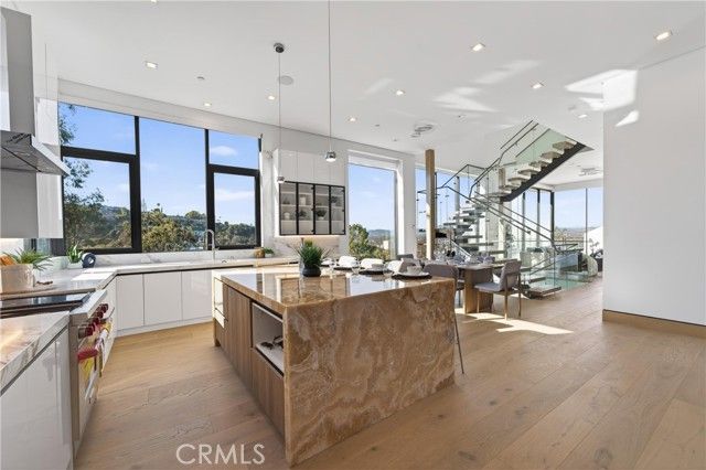 4016 Oakfield dr, Sherman Oaks, CA 91423